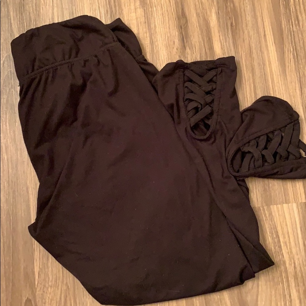 Black Capri leggings